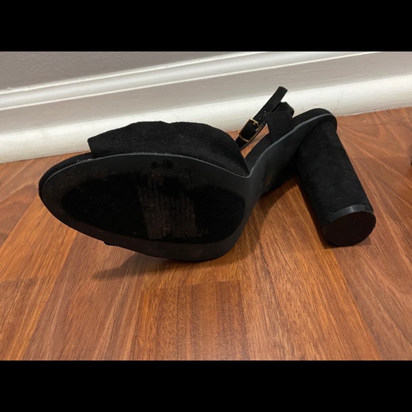 High heels - Picture 6 of 6